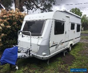 Family Caravan with bunk beds Geist AK495