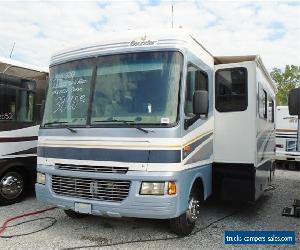 2005 Fleetwood Bounder 33R -- for Sale