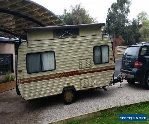 Roadstar Caravan