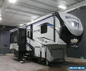 2017 Keystone Avalanche 395BH Camper