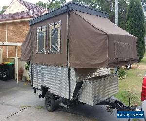 Touring Camper Trailer / Caravan Pop Up