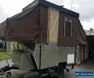 Touring Camper Trailer / Caravan Pop Up