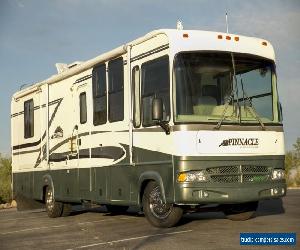 2000 MOUNTAHIGH COACHWORKS PINNACLE 3390