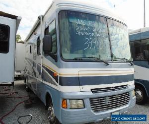 2005 Fleetwood Bounder 33R --