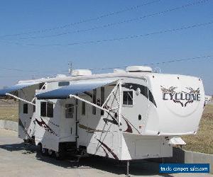 2009 HEARTLAND CYCLONE 3950 for Sale