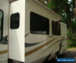 2005 NATIONAL SEA BREEZE LX 8341 2 SLIDE OUTS