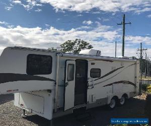 PLAYMOR 5TH WHEELER CARAVAN - 25FT LIGHT TOWING