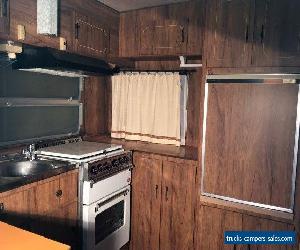 Franklin 19' Thueline Tanden classic caravan & Canvas awning, Front Kitchen, 
