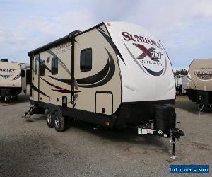 2017 Heartland Sundance XLT Ultra Lite 221RB Camper