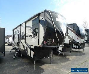 2017 Heartland Road Warrior RW427 Camper