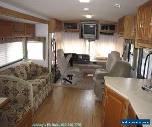 2000 Winnebago Adventurer 32V