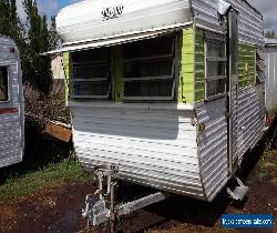 15 ft caravan, 80ish, shower, VGC. for Sale