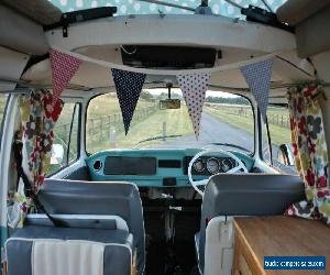 VW T2 BAY WINDOW CAMPER VAN 1972