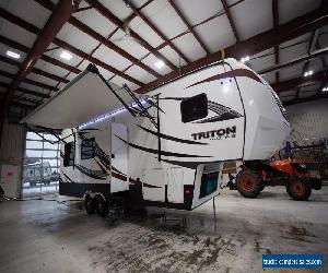 2017 Dutchmen Voltage 2951 Camper