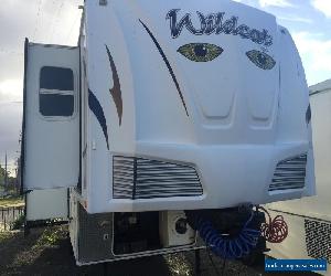 PACKAGE: 33FT FIFTH WHEELER CARAVAN & IVECO DUAL CAB