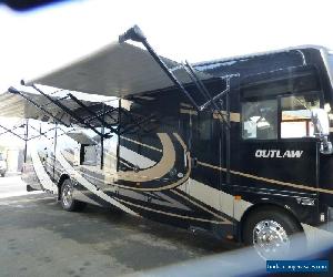 Thor Motorhome (Toy Hauler/Race Truck)