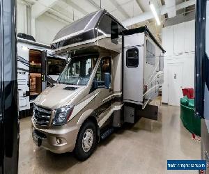 2019 Dynamax Corporation Isata 3 24FWM Camper