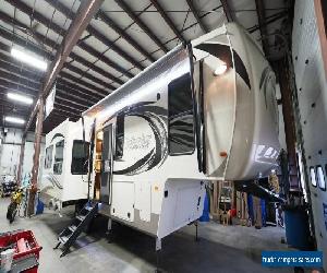 2019 Palomino Columbus Compass Series 340RKC Camper