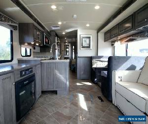 2018 Winnebago Sightseer 36Z