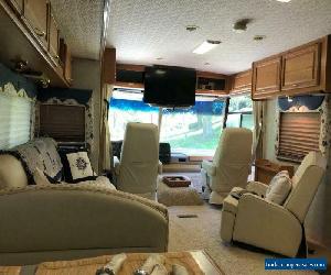 2001 Winnebago 35U