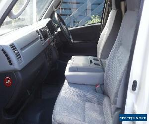 2010 TOYOTA HIACE HI-TOP CAMPERVAN (Motorhome)