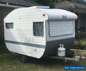 VINTAGE CARAVAN 11ft SANDROVER  FULLY RESTORED