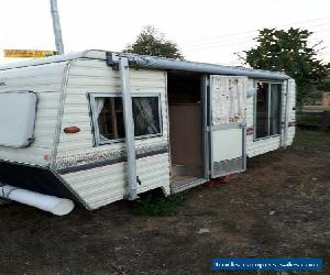 windsor 4 birth caravan with island bed full annexe for Sale