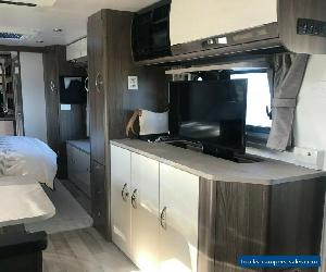 2018 Jayco Silverline 25ft Caravan