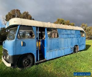 Bus Motorhome Comair 1963 collectors shape 