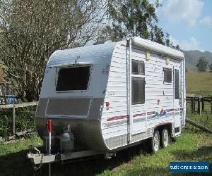 2005 Regent Cruiser SE Series 3 full van in very good condition. 18' 6" 