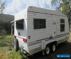 2005 Regent Cruiser SE Series 3 full van in very good condition. 18' 6" 