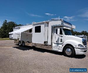 2008 Haulmark Freightliner Columbia