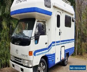 Toyota Vantech Camroad 2.8 Diesel, Automatic Motorhome 80 000 kms