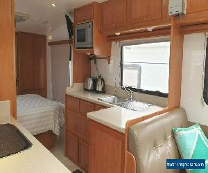 2005 Future Systems Caravan 29ft