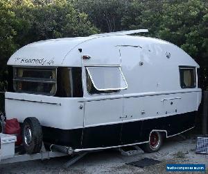 Kennedy Vintage Caravan