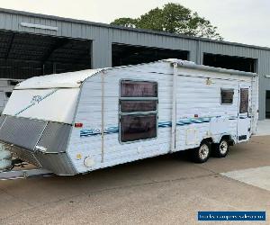 WINDSOR 21 FT CARAVAN