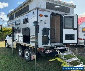 TOYOTA HILUX 4X4 & PALOMINO SLIDE ON CAMPER - 6 WHEELER