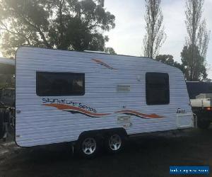 Fusion Signature Series Caravan 19 Foot