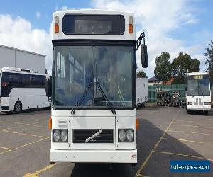 Volvo bus diesel auto in excellent condition grate motor home or charter out