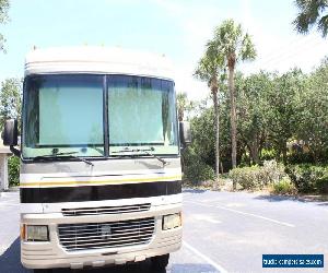 2005 Fleetwood Bounder 32W