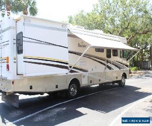 2005 Fleetwood Bounder 32W