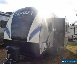 2017 CrossRoads Sunset Trail Super Lite 264BH Camper