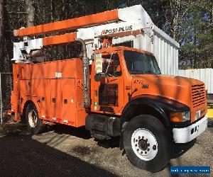 2001 International 4900 BUCKET TRUCK