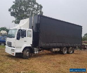 MAN TRUCK 14 PALLET CURTAINSIDER 2001 MODEL