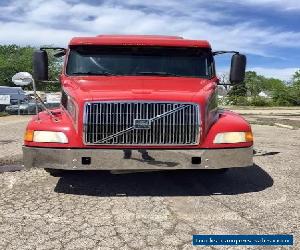 2003 Volvo VNL