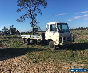 Nissan UD Truck & Tray