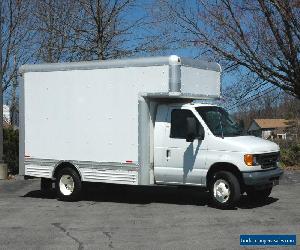 2006 Ford CUTAWAY BOX TK