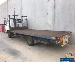 Isuzu Flat Tray Truck 