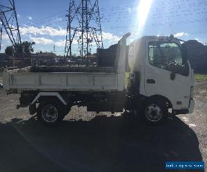 HINO TIPPER 300 SERIES 616 65000 km