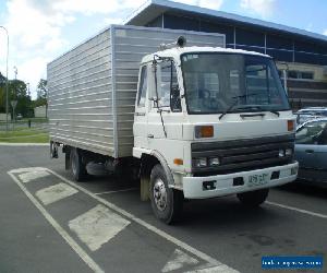 INTERNATIONAL UD 1630. 1984.  9 ton. 